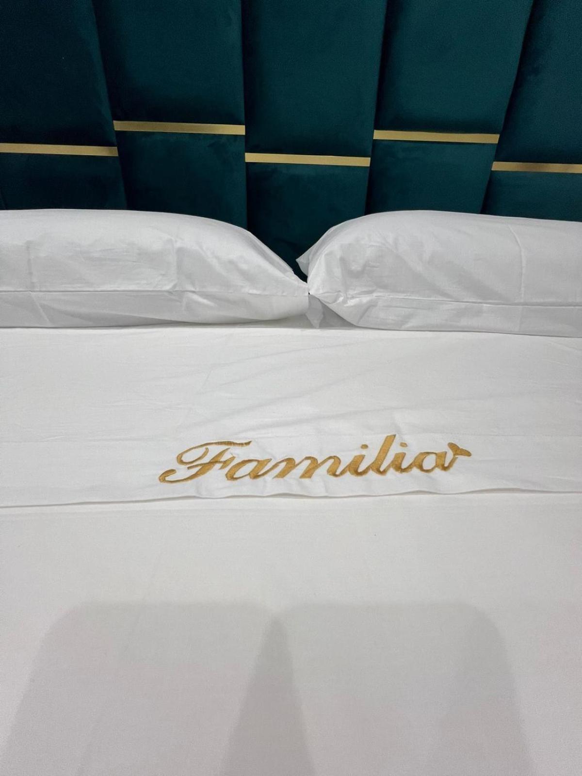 Familia Hotel Napels Buitenkant foto