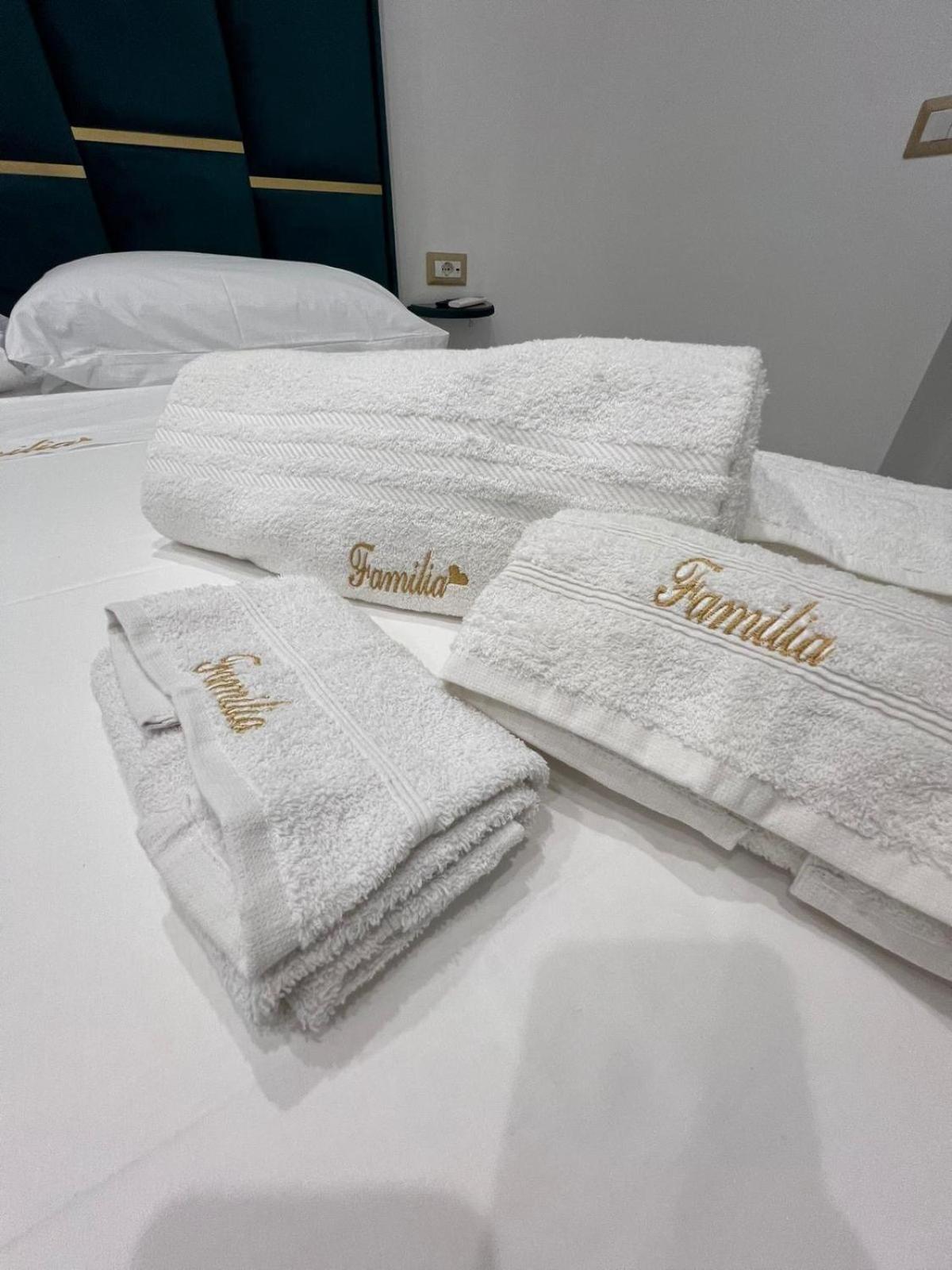 Familia Hotel Napels Buitenkant foto